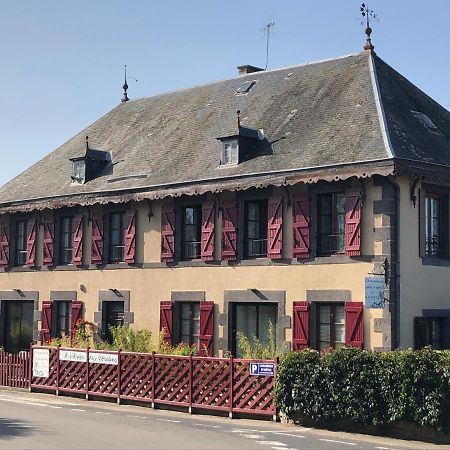 A L'Aube Des Volcans Hotel Charbonnieres-les-Vieilles Exterior photo