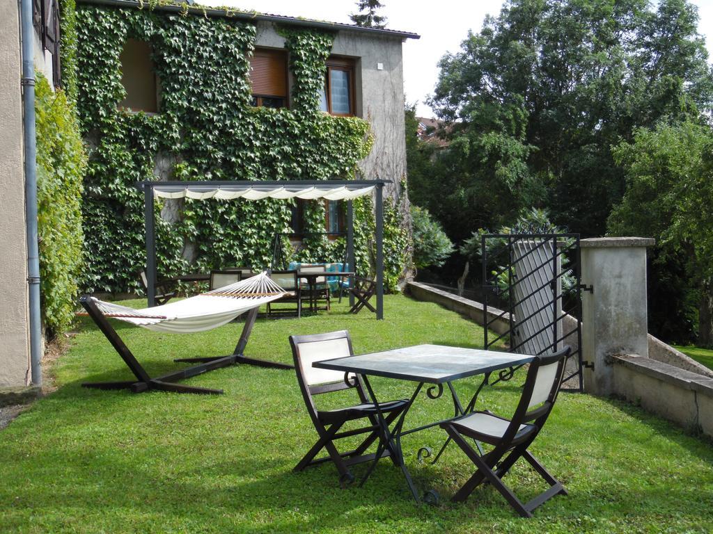 A L'Aube Des Volcans Hotel Charbonnieres-les-Vieilles Exterior photo